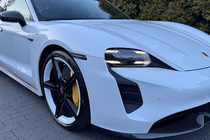 Porsche Taycan 60.000 km 72.500 &euro; Kamen 59174