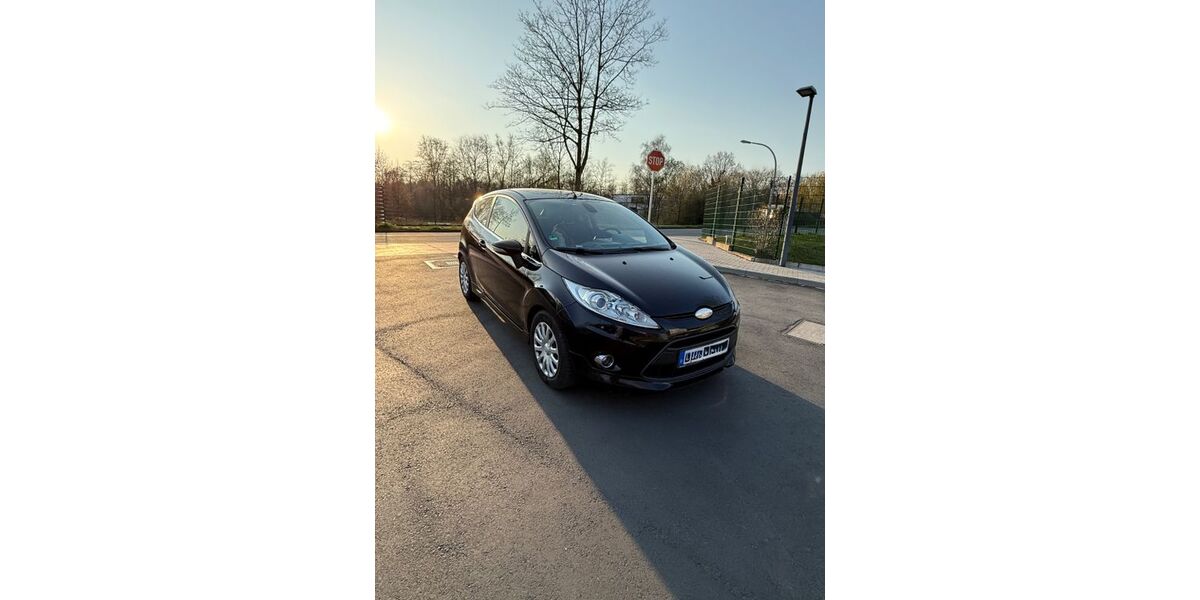 Ford Fiesta 128.000 km 3.100 &euro; Castrop 44577