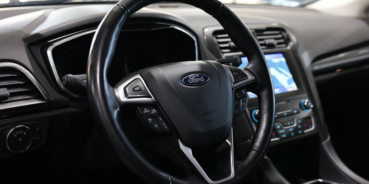 Ford Mondeo TUNIER 2.0 ECOBLUE TITANIUM / LED / AHK 145.000 km 17.444 &euro; Hamm 59077