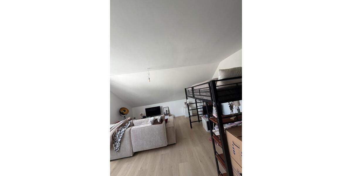 Dachgeschoßwohnung Dortmund Hombruch - 3.5 Zimmer, 150 m&sup2;, 1.800&euro; | Angebot:26665401