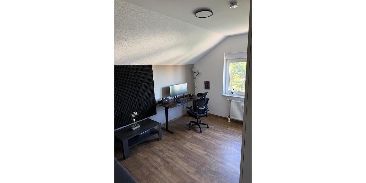 Dachgeschoßwohnung Iserlohn Grüne - 3 Zimmer, 77 m&sup2;, 155.000&euro; | Angebot:26889940