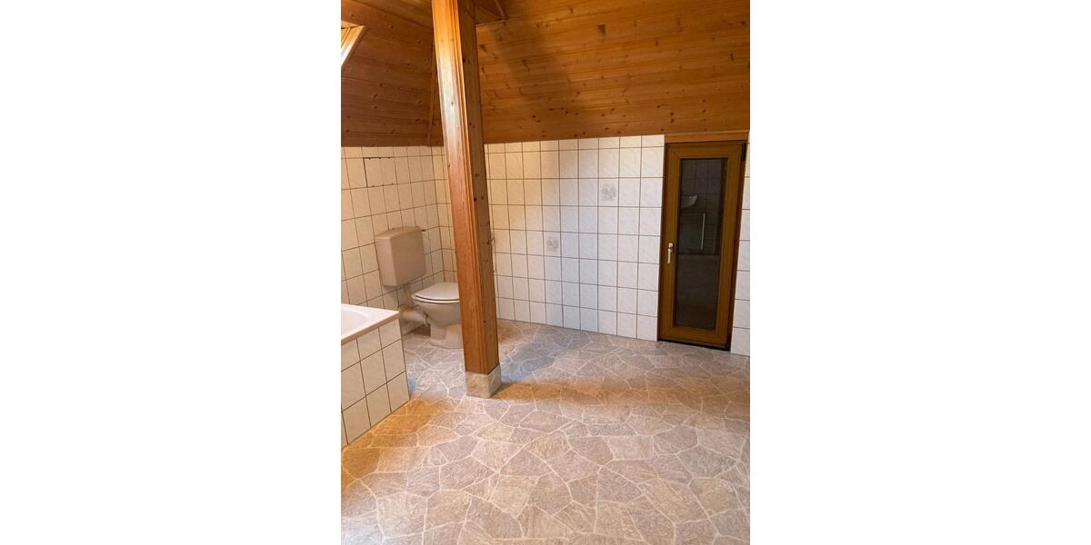Dachgeschoßwohnung Iserlohn Sümmern - 2.5 Zimmer, 57 m&sup2;, 390&euro; | Angebot:26580747