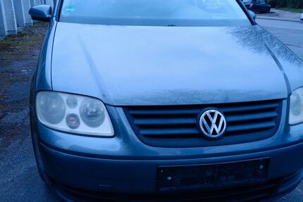 VW Touran 216.798 km 1.899 &euro; Bergkamen 59192