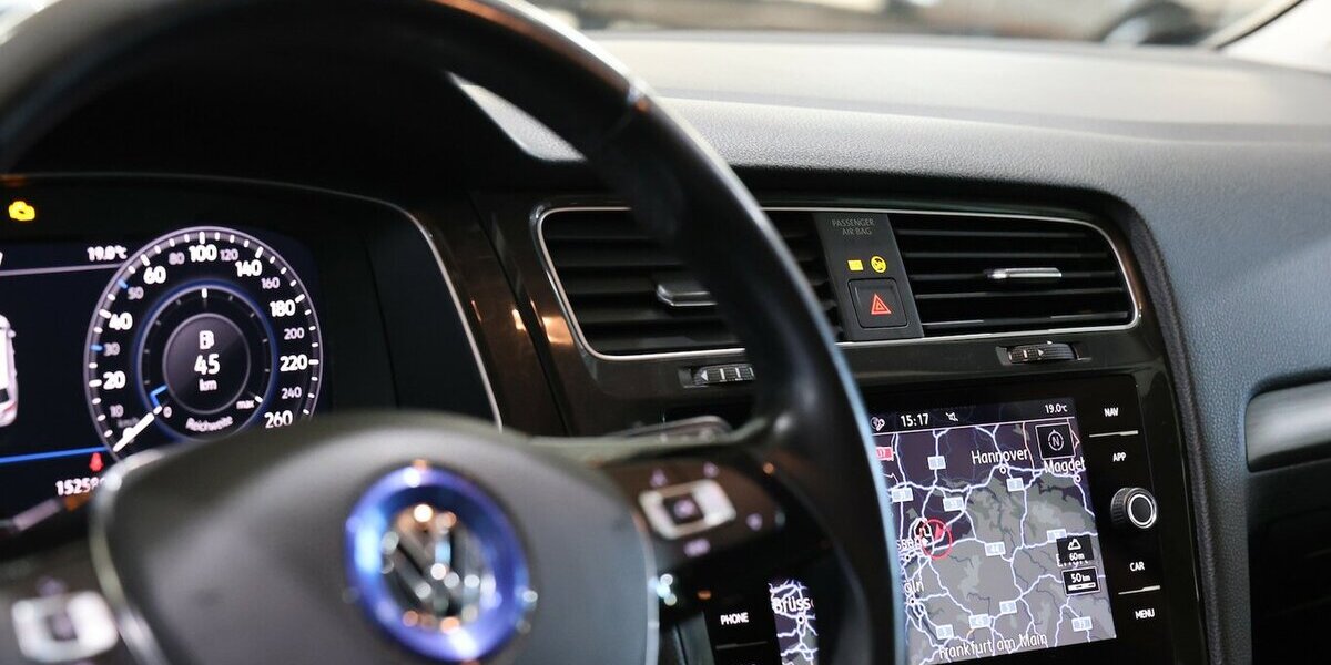 VW Golf Variant VII 1.6 TDI Comfortline DYNAUDIO 1H 152.000 km 13.777 &euro; Hamm 59077