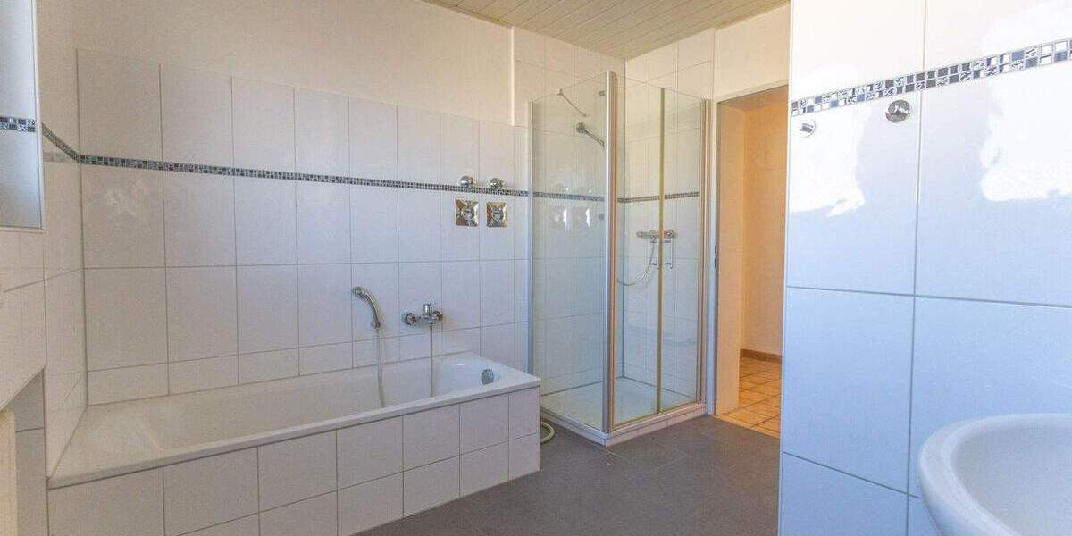 Etagenwohnung Menden Mitte - 4 Zimmer, 125.000&euro; | Angebot:25729250