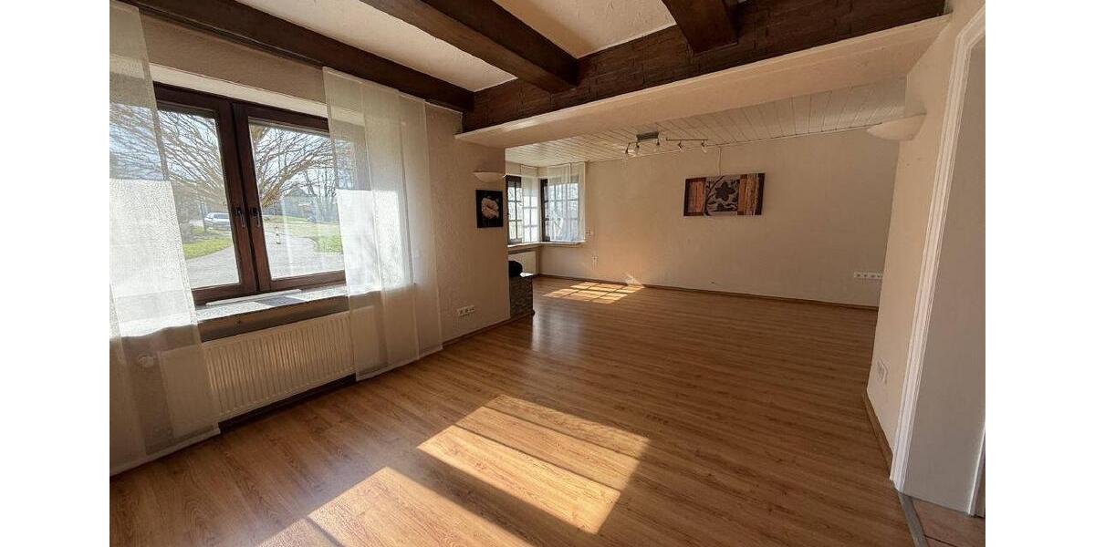 Einfamilienhaus Ense - 7 Zimmer, 270 m&sup2;, 1.350&euro; | Angebot:25918709
