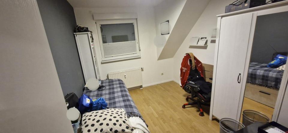Dachgeschoßwohnung Kamen - 4 Zimmer, 92 m&sup2;, 720&euro; | Angebot:24617765