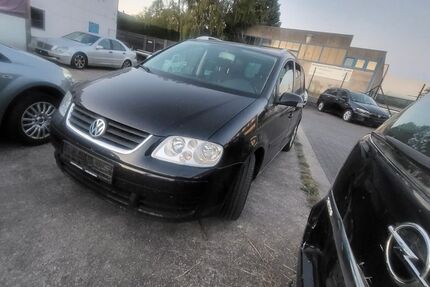 VW Touran 228.000 km 2.800 &euro; Unna 59423
