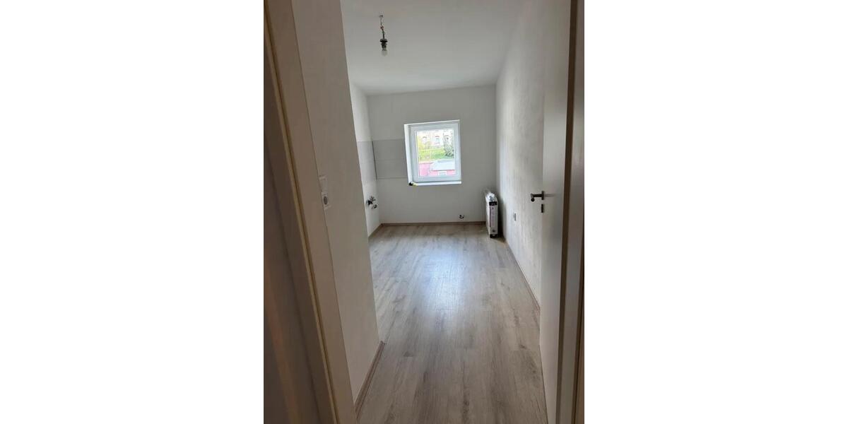 Dachgeschoßwohnung Iserlohn Grüne - 3 Zimmer, 67 m&sup2;, 700&euro; | Angebot:26265954