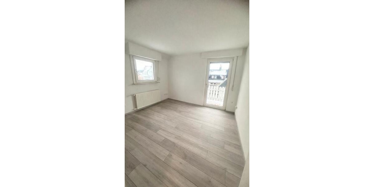 Erdgeschoßwohnung Iserlohn - 5 Zimmer, 105 m&sup2;, 1.400&euro; | Angebot:25405195