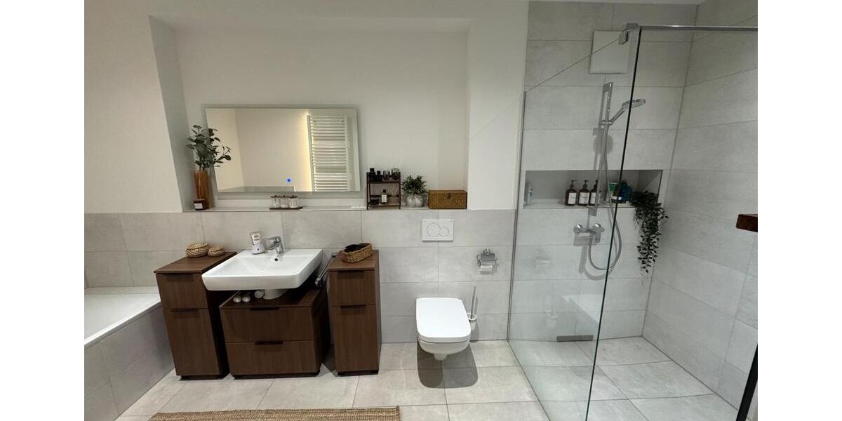 Etagenwohnung Dortmund Brackel - 3 Zimmer, 94 m&sup2;, 1.840&euro; | Angebot:25433406