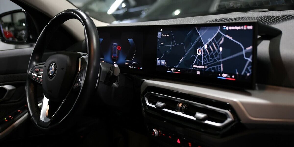 BMW 318d Touring SPORT FACE-LIFT CURVED+NAVI+KAMERA 69.000 km 25.993 &euro; Hamm 59077