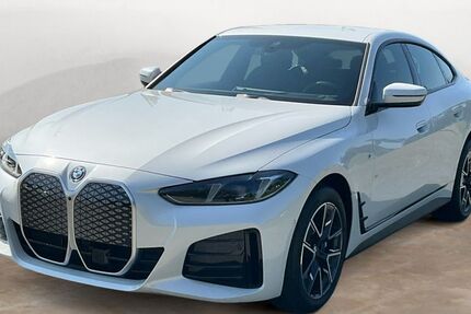 BMW i4 12.399 km 48.840 &euro; Werne 59368