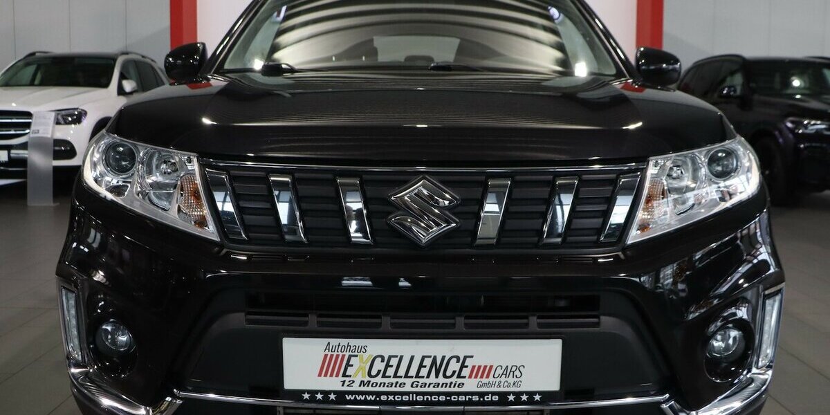 Suzuki Vitara 1.0 CLUB / NAVI+KAMERA, KLIMAAUTOMATIK 62.000 km 12.991 &euro; Hamm 59077
