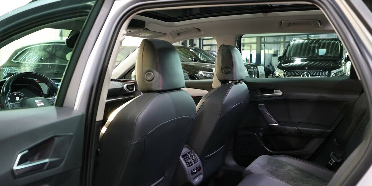 Seat Leon ST 2.0 TDI DSG FR-SPORT-PLUS / LED,PANORAMA 142.000 km 20.777 &euro; Hamm 59077