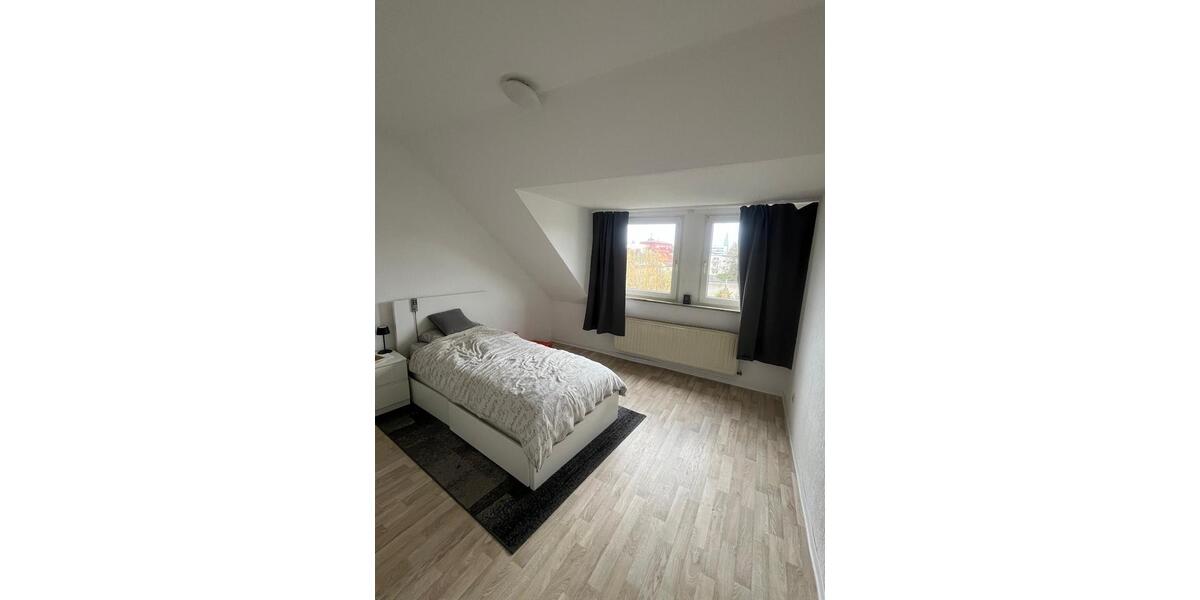 Dachgeschoßwohnung Hamm - 3 Zimmer, 75 m&sup2;, 680&euro; | Angebot:26051277