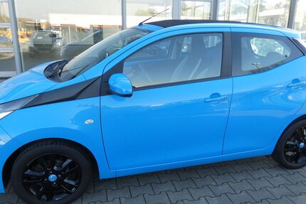 Toyota Aygo (X) 68.000 km 7.990 &euro; Bergkamen 59192