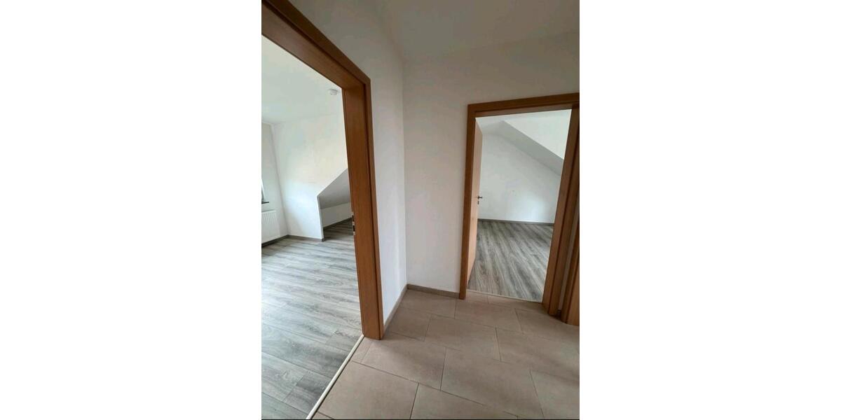 Dachgeschoßwohnung Dortmund Brackel - 3.5 Zimmer, 86 m&sup2;, 1.200&euro; | Angebot:26585313