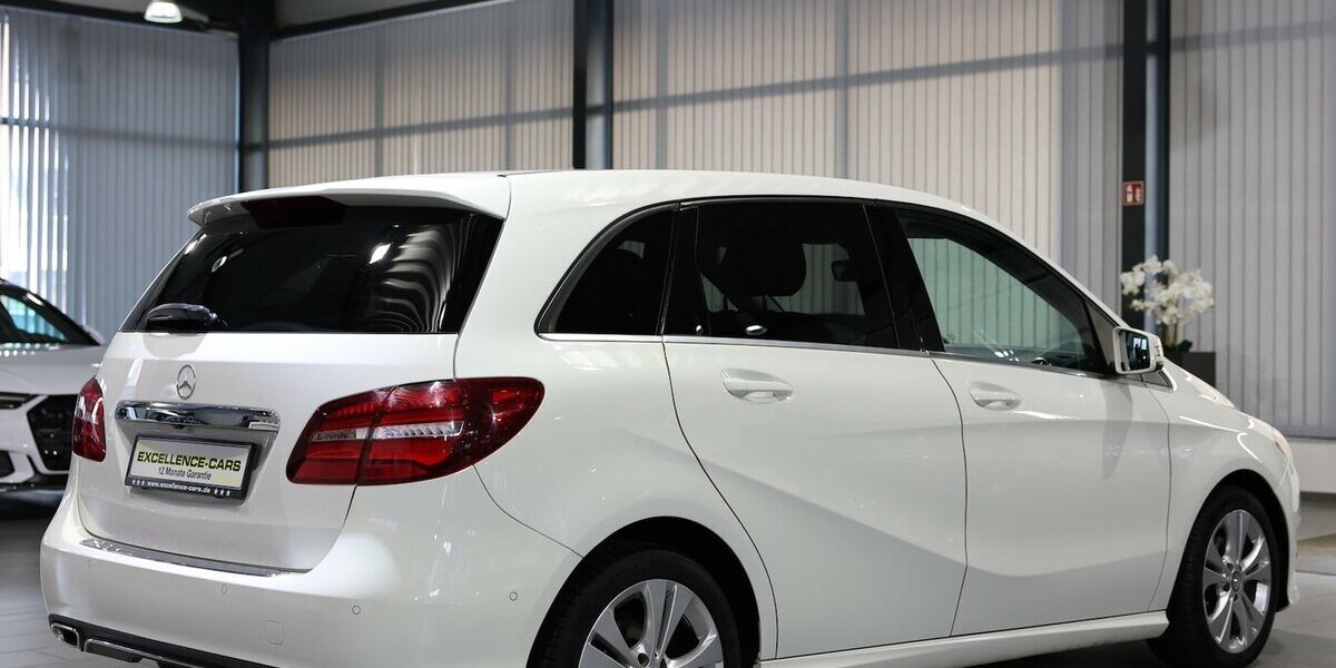 Mercedes-Benz B 200 URBAN SPORT WHITE / MATRIX-LED / LEDER 120.000 km 15.111 &euro; Hamm 59077