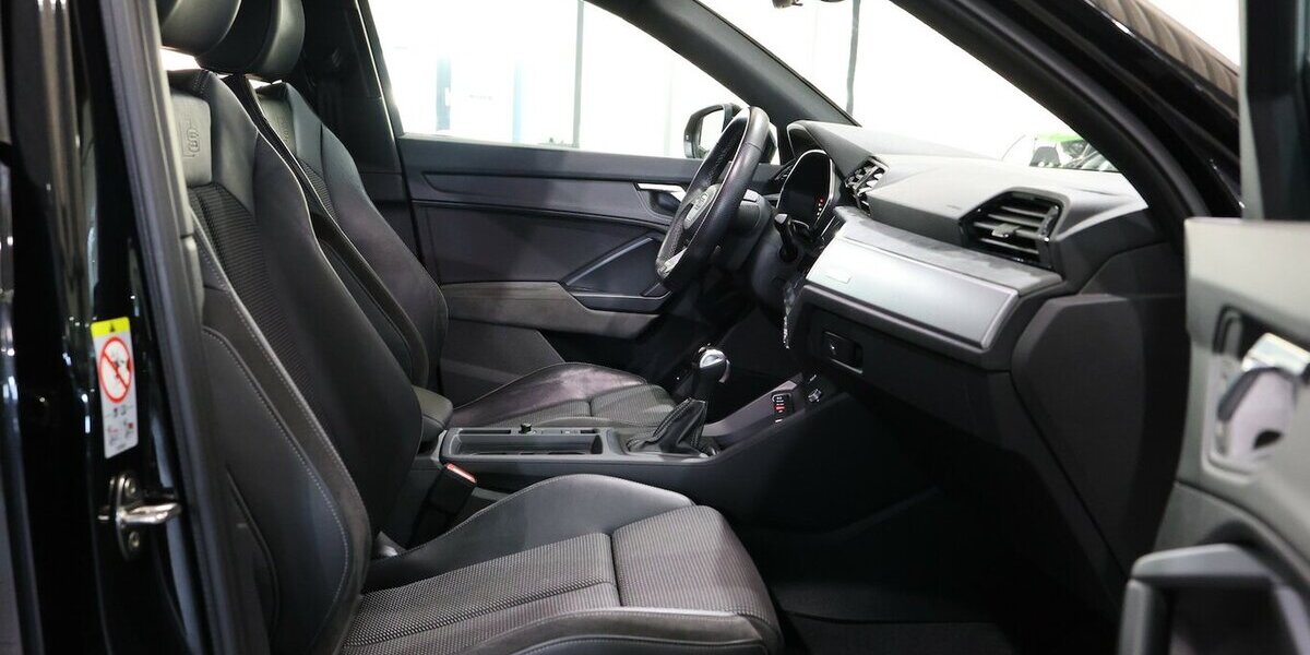 Audi Q3 40 TDI QUATTRO S-LINE SPORT BLACK MATRIX-LED 172.000 km 24.993 &euro; Hamm 59077