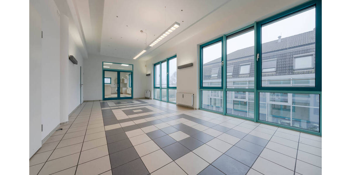 Gewerbeobjekt Lünen Brambauer - 3 Zimmer, 250 m&sup2;, 2.402&euro; | Angebot:25736775