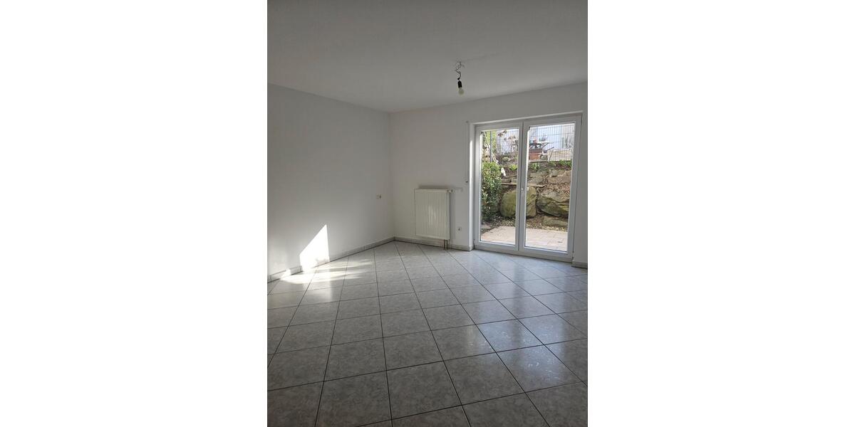 Etagenwohnung Hemer - 2 Zimmer, 92 m&sup2;, 883&euro; | Angebot:25080038