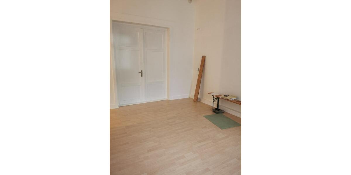 Etagenwohnung Iserlohn - 5 Zimmer, 160 m&sup2;, 990&euro; | Angebot:25852011