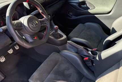 Toyota Yaris 9.000 km 44.400 &euro; Bergkamen 59192