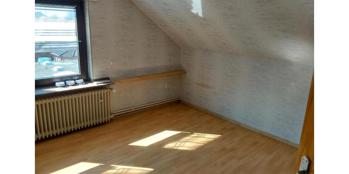 Dachgeschoßwohnung Kamen - 3.5 Zimmer, 58 m&sup2;, 350&euro; | Angebot:25964938
