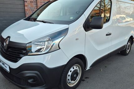 Renault Trafic 102.711 km 8.999 &euro; Selm 59379