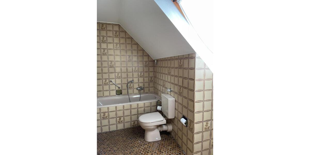 Dachgeschoßwohnung Dortmund Brackel - 1.5 Zimmer, 56 m&sup2;, 560&euro; | Angebot:24877660