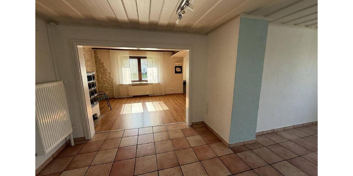 Einfamilienhaus Ense - 7 Zimmer, 270 m&sup2;, 1.350&euro; | Angebot:25918709
