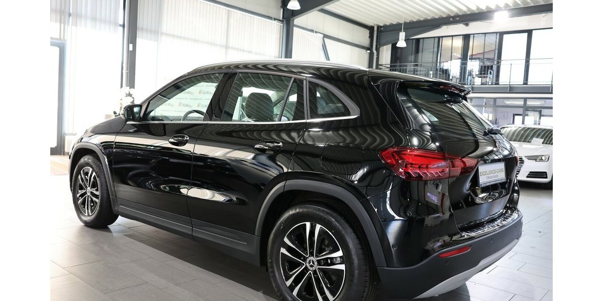 Mercedes-Benz GLA 180 ADVANCED SPORT / LEDER, LED, WIDESCREEN 7.000 km 33.444 &euro; Hamm 59077