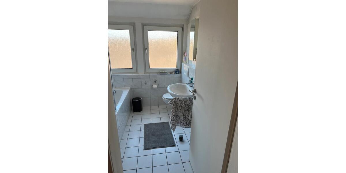 Dachgeschoßwohnung Lünen Alstedde - 3.5 Zimmer, 65 m&sup2;, 448&euro; | Angebot:25982696