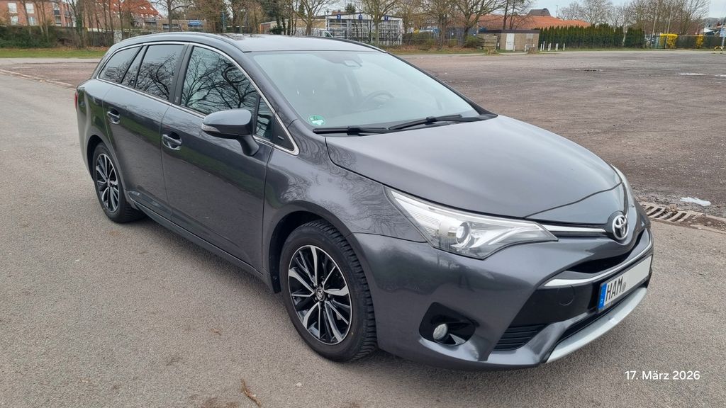 Toyota Avensis 72.254 km 14.990 &euro; Hamm 59071