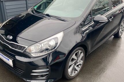 Kia Rio 76.000 km 11.990 &euro; Hamm 59065