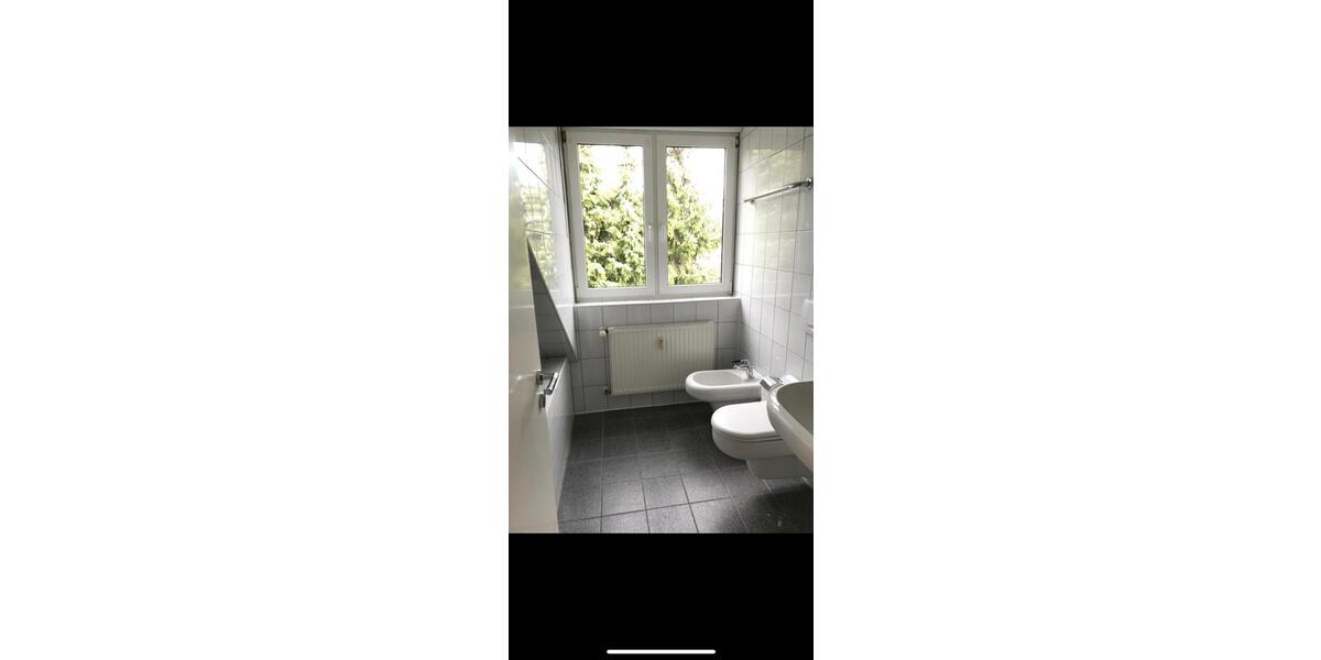 Dachgeschoßwohnung Dortmund Eving - 3.5 Zimmer, 85 m&sup2;, 800&euro; | Angebot:25150019