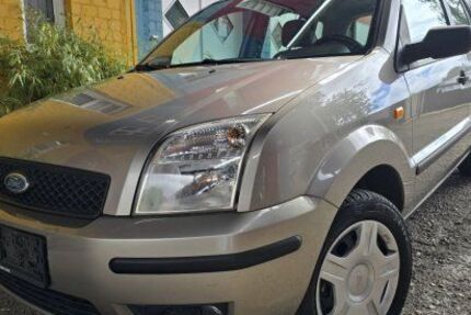 Ford Fusion 162.000 km 2.350 &euro; Dortmund 44263