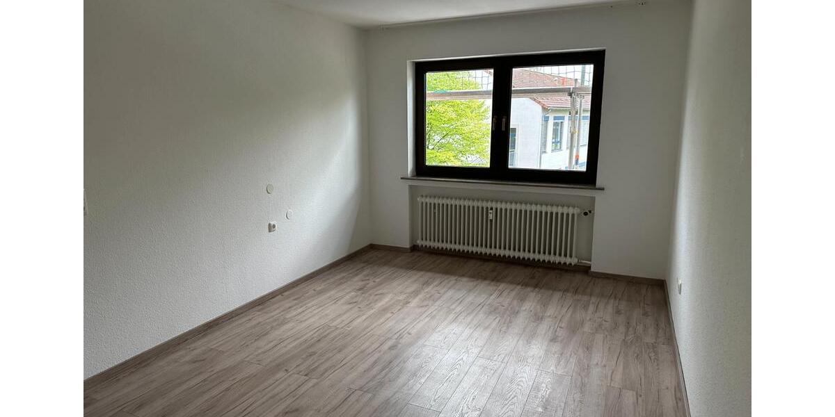 Etagenwohnung Lünen - 2 Zimmer, 67 m&sup2;, 700&euro; | Angebot:26348202