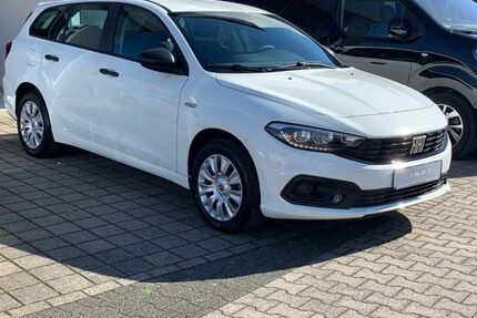 Fiat Tipo 7.489 km 22.890 &euro; Hamm 59063