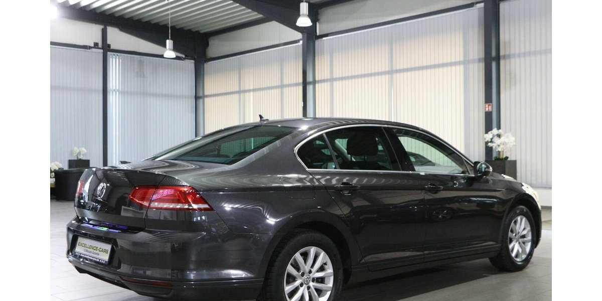VW Passat 1.4 TSI Comfortline NAVI-DM+APPLE+ANDROID 159.000 km 12.444 &euro; Hamm 59077