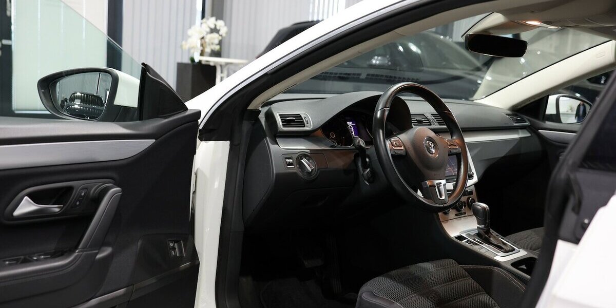 VW CC 1.4 TSI DSG SPORTLINE WHITE / XENON / NAVI+ 92.000 km 15.444 &euro; Hamm 59077