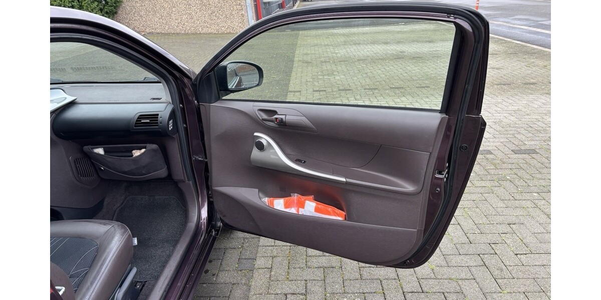 Toyota I Q 143.300 km 3.200 &euro; Holzwickede 59439