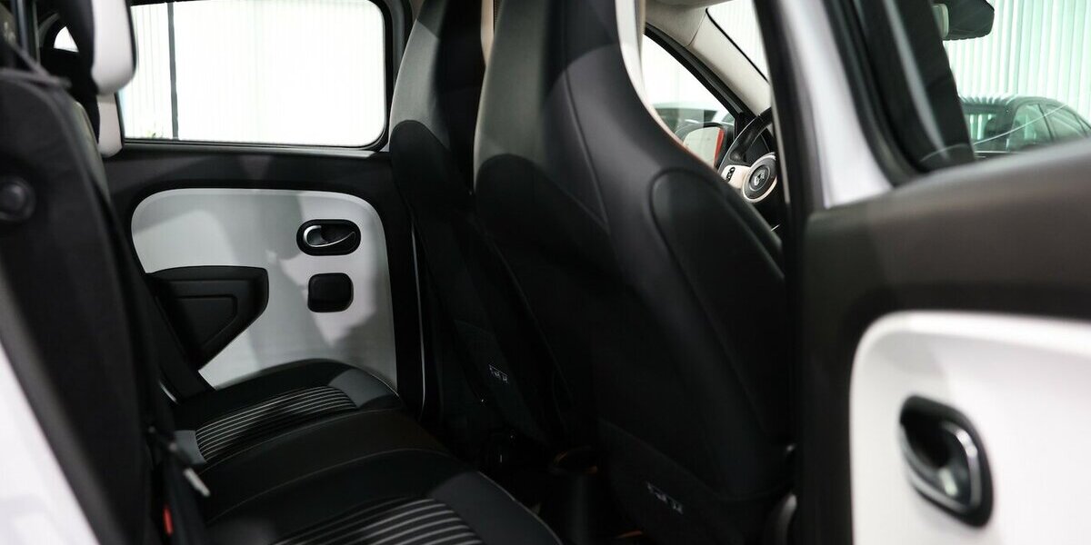 Renault Twingo INTENS ELECTRIC SPURHALTE, LEDER, KAMERA 12.000 km 13.400 &euro; Hamm 59077