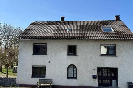 Haus Ense - 7 Zimmer, 270 m&sup2;, 1.350&euro; | Angebot:25918709