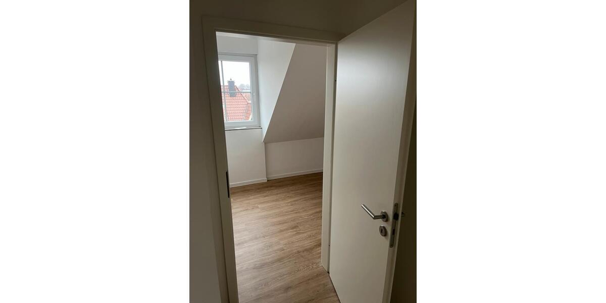 Dachgeschoßwohnung Ahlen - 3 Zimmer, 60 m&sup2;, 750&euro; | Angebot:25061905