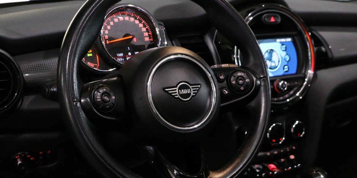 Mini Cooper Cabrio CHILLI CARBON BLACK EXCITETMENT 63.000 km 17.777 &euro; Hamm 59077