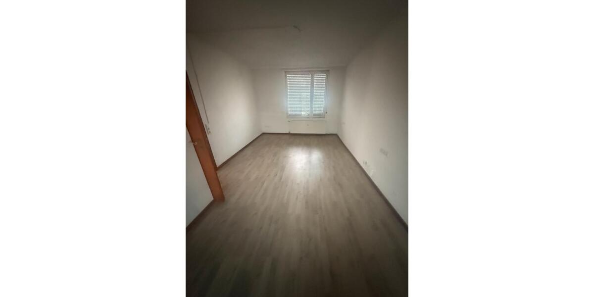 Erdgeschoßwohnung Iserlohn - 4 Zimmer, 130 m&sup2;, 1.370&euro; | Angebot:25855856