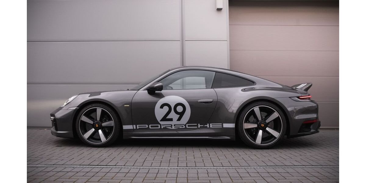 Porsche 992 1.997 km 344.900 &euro; Holzwickede 59439