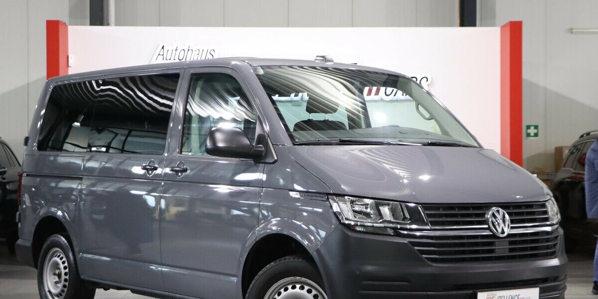 VW T6.1 Transporter KOMBI 2.0 TDI 9-SITZER / GREY 84.000 km 26.555 &euro; Hamm 59077